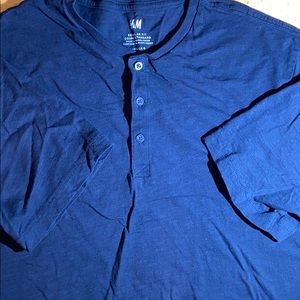 Short Sleeve Pullover with buttons